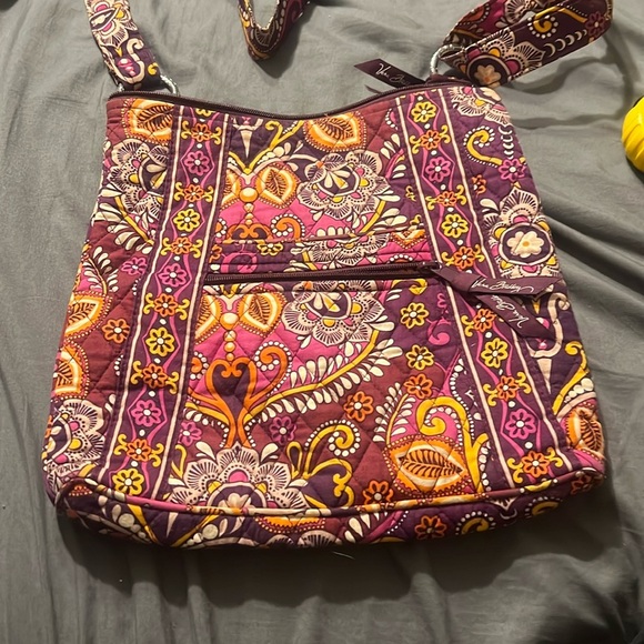 Vera Bradley Large purse - Picture 1 of 7